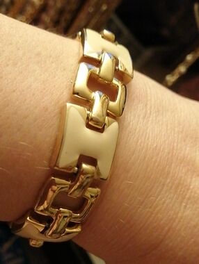 Vintage Cream Enamelled Gold Tone Link Bracelet 7.5" Long